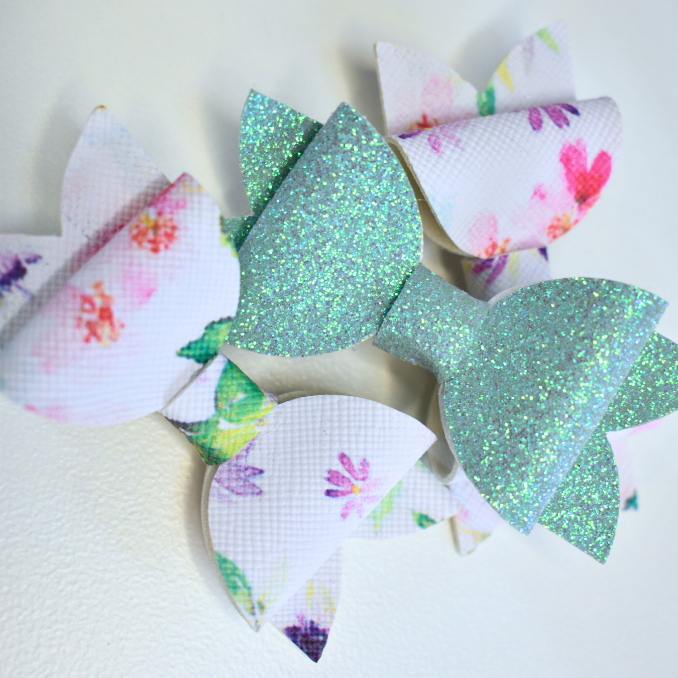 Flower & Green Bow set of 3